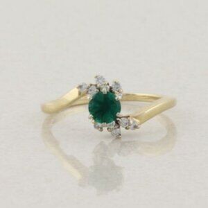 14k Yellow Gold Natural Emerald & Diamond Ring Size 8 1/2